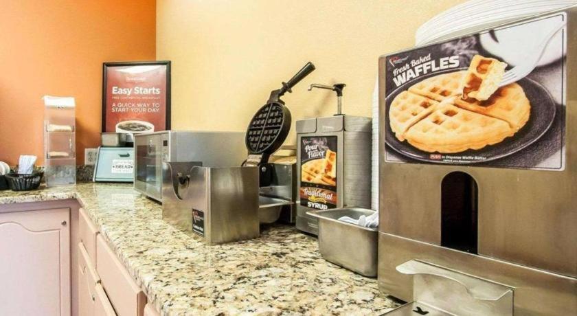 Econo Lodge Inn & Suites I-20, Exit 73 Tuscaloosa Ngoại thất bức ảnh