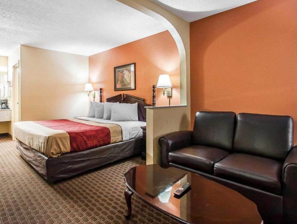 Econo Lodge Inn & Suites I-20, Exit 73 Tuscaloosa Ngoại thất bức ảnh