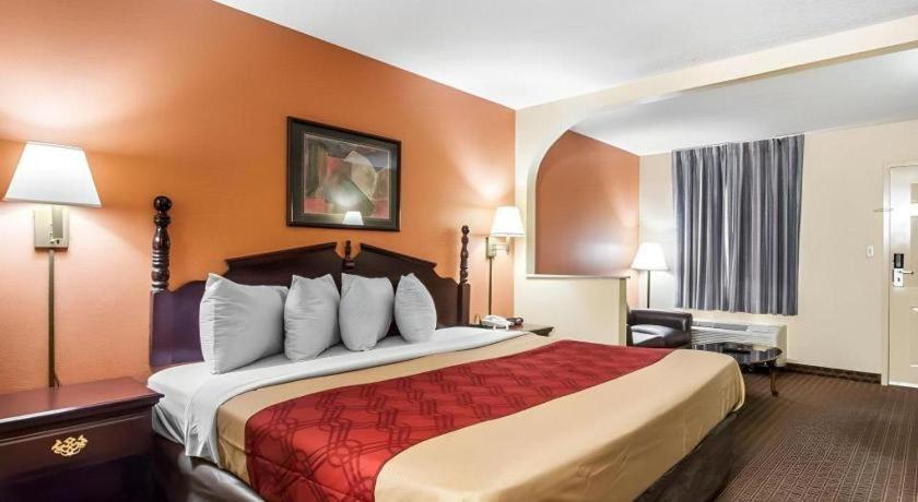 Econo Lodge Inn & Suites I-20, Exit 73 Tuscaloosa Ngoại thất bức ảnh